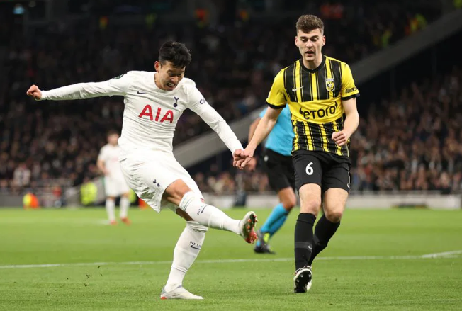  索肖前锋把握机会能力出众，单刀破门一剑封喉